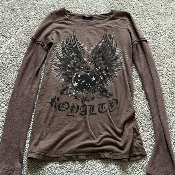 T party graphic layered long sleeve - Picture 1 of 3
